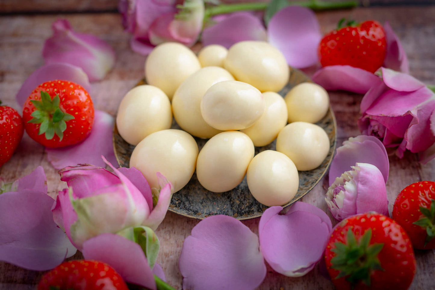 Erdbeeren gefriergetrocknet mit weißer Schokolade & Joghurt