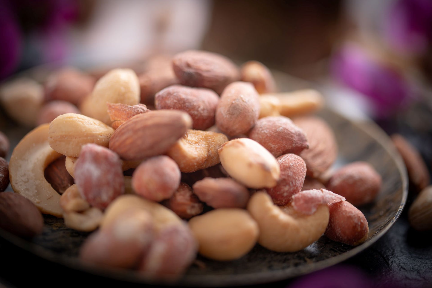 Detaillierte Ansicht von Salty Nut Mix. Erdnüsse